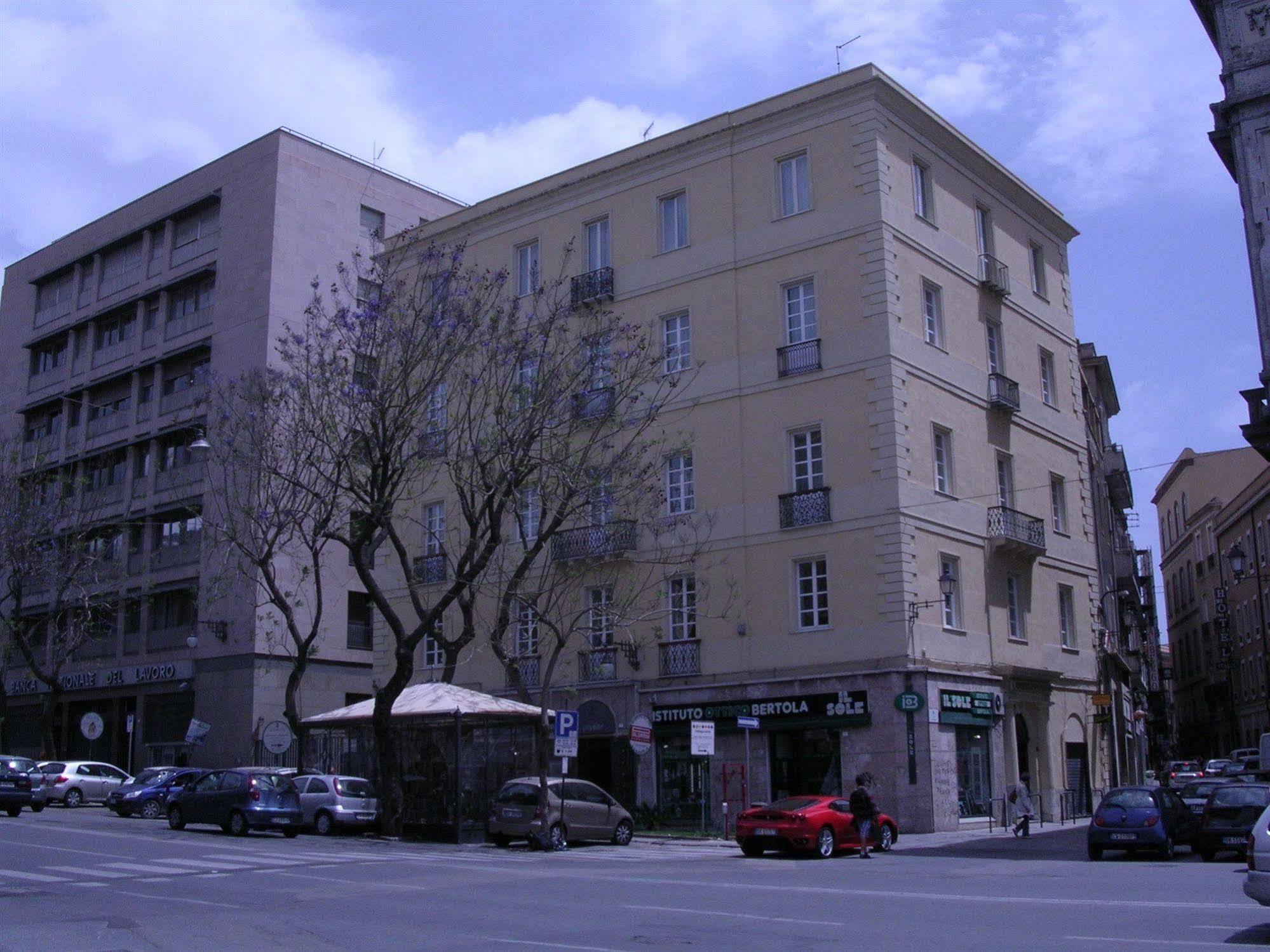 Hotel Due Colonne Cagliari Bagian luar foto